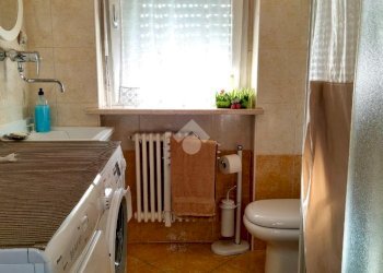 Four-room apartment Via gilles de chevreres, Aosta - photo 14