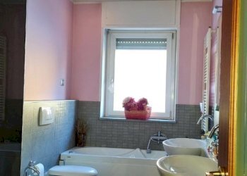 Four-room apartment Via gilles de chevreres, Aosta - photo 16