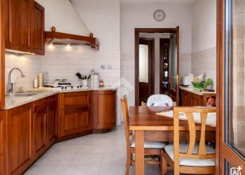 Four-room apartment Via gilles de chevreres, Aosta - photo 19
