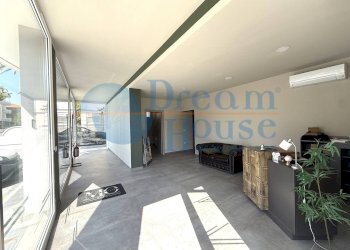Foto 1 - Commercial Premises VIA MAZZINI, Alba Adriatica - photo 1