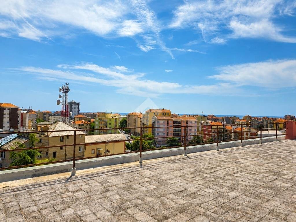 Trilocale Via alla Rocca, Savona - foto 1