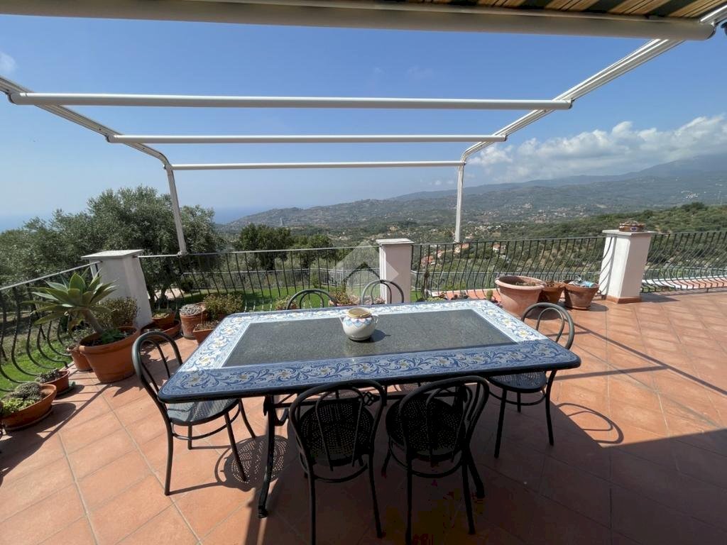 Semi-detached house Strada Cason della Guardia, Imperia - photo 2