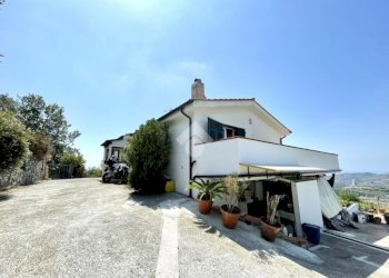 Semi-detached house Strada Cason della Guardia, Imperia - photo 19
