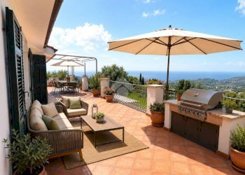 Semi-detached house Strada Cason della Guardia, Imperia - photo 1