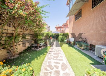 Giardino - Semi-detached house Via Dei Verdoni
43, Roma - photo 14