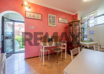 Sala da pranzo - Semi-detached house Via Dei Verdoni
43, Roma - photo 17