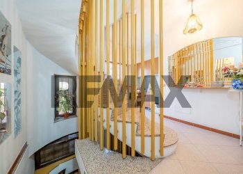 Scale - Semi-detached house Via Dei Verdoni
43, Roma - photo 35