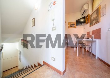 Scale - Semi-detached house Via Dei Verdoni
43, Roma - photo 41