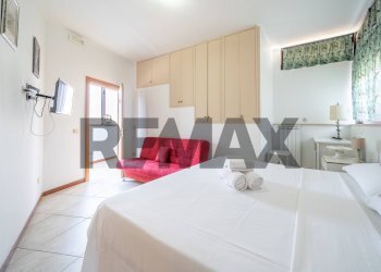 Camera / camera da letto - Semi-detached house Via Dei Verdoni
43, Roma - photo 50