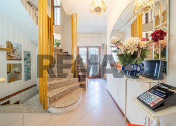 Scale - Semi-detached house Via Dei Verdoni
43, Roma - photo 63