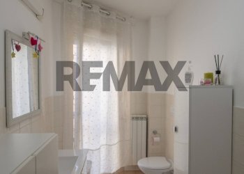 Bagno - Apartment Via dei Gabbiani
 
50, Montemarciano - photo 32