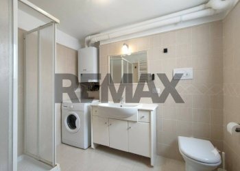 Bagno - Three-room apartment VIA LUSSEMBURGO
 
35, L'Aquila - photo 15