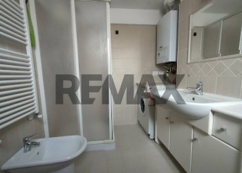 Bagno - Three-room apartment VIA LUSSEMBURGO
 
35, L'Aquila - photo 16