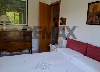 Camera / camera da letto - Three-room apartment Via Filippo Turati
 
48, Luino - photo 13
