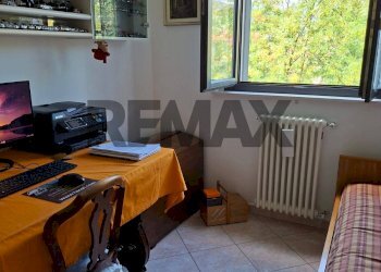 Camera / camera da letto - Three-room apartment Via Filippo Turati
 
48, Luino - photo 15