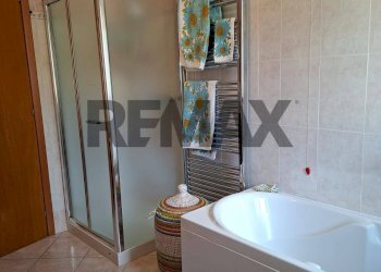 Bagno - Three-room apartment Via Filippo Turati
 
48, Luino - photo 18