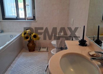Bagno - Three-room apartment Via Filippo Turati
 
48, Luino - photo 19