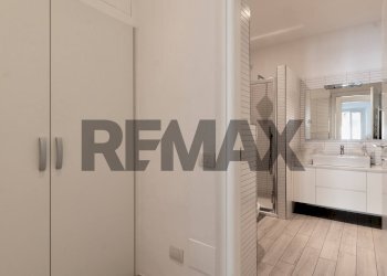 Bagno - Bilocale Via Francesco Guicciardini
 
10, Milano - foto 15