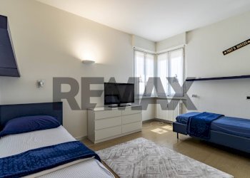 Camera / camera da letto - Three-room apartment Via Pace
 
14, Meda - photo 21