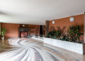 Ricezione / Lobby - Three-room apartment Via Pace
 
14, Meda - photo 44