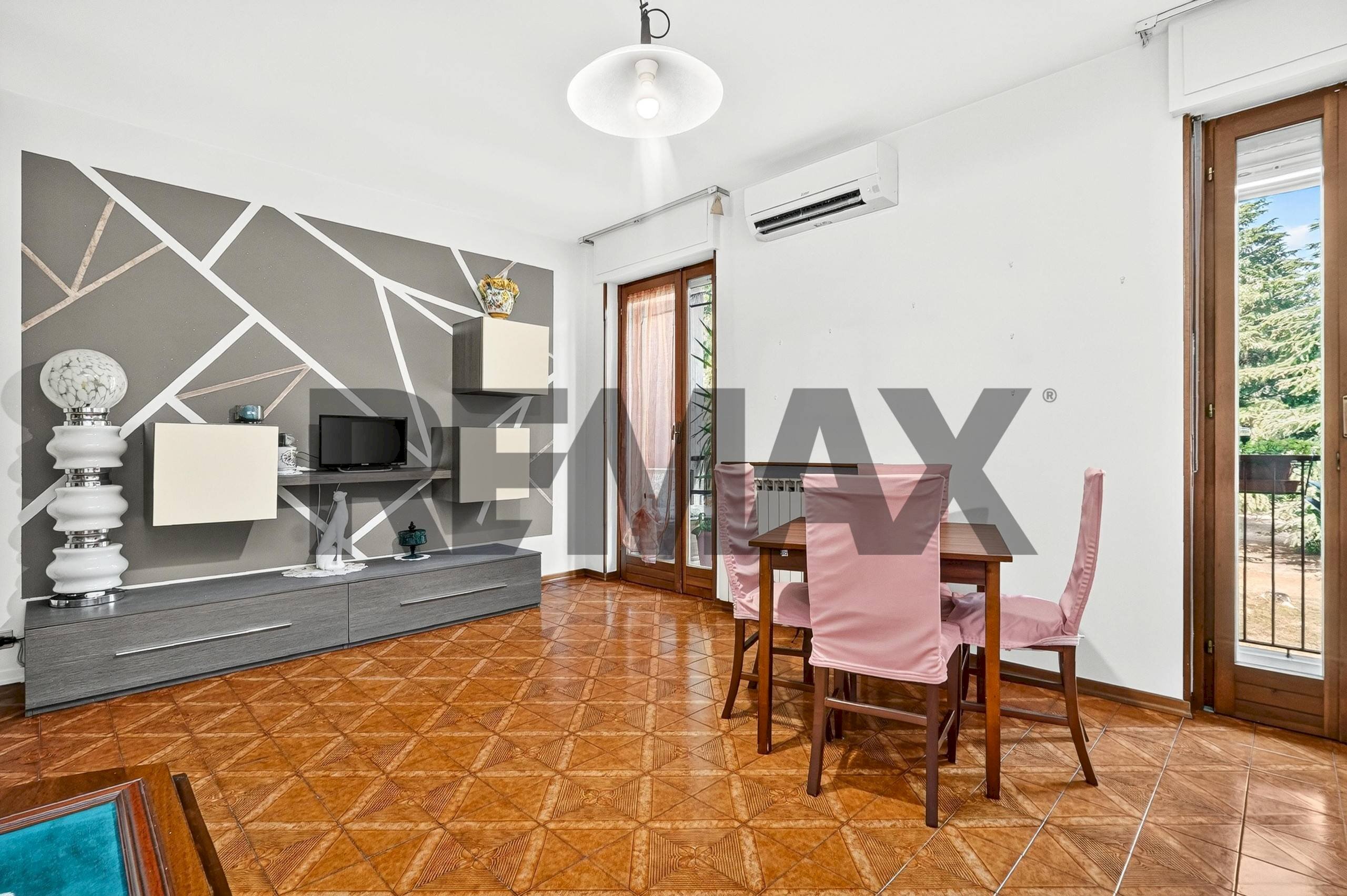 Sala da pranzo - Three-room apartment via Unità d'Italia
 
34, Olgiate Olona - photo 1