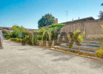 Giardino - Three-room apartment via Unità d'Italia
 
34, Olgiate Olona - photo 18