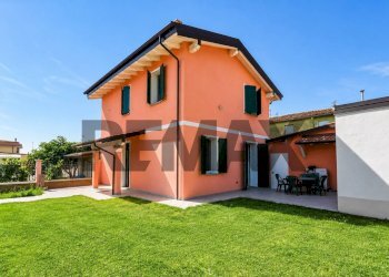 Casa all\'aperto - Villa via figlie della carità di san vincenzo de paoli
 
5, Piadena Drizzona - foto 3