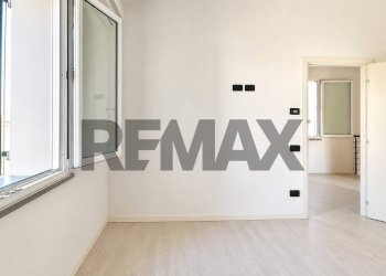 Stanza vuota - Villa via figlie della carità di san vincenzo de paoli
 
5, Piadena Drizzona - foto 24
