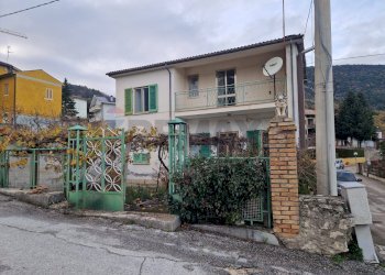 Casa all\'aperto - Casa indipendente VIA LETTOPALENA
 
25, Palena - foto 1