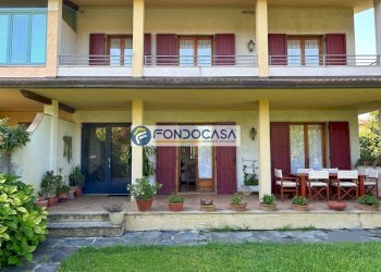 Facciata esterna - Casa semi indipendente Via Antonio Gramsci
 
8, Forte dei Marmi - foto 26