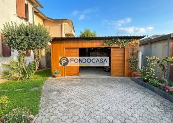 Box auto - Casa semi indipendente Via Antonio Gramsci
 
8, Forte dei Marmi - foto 30