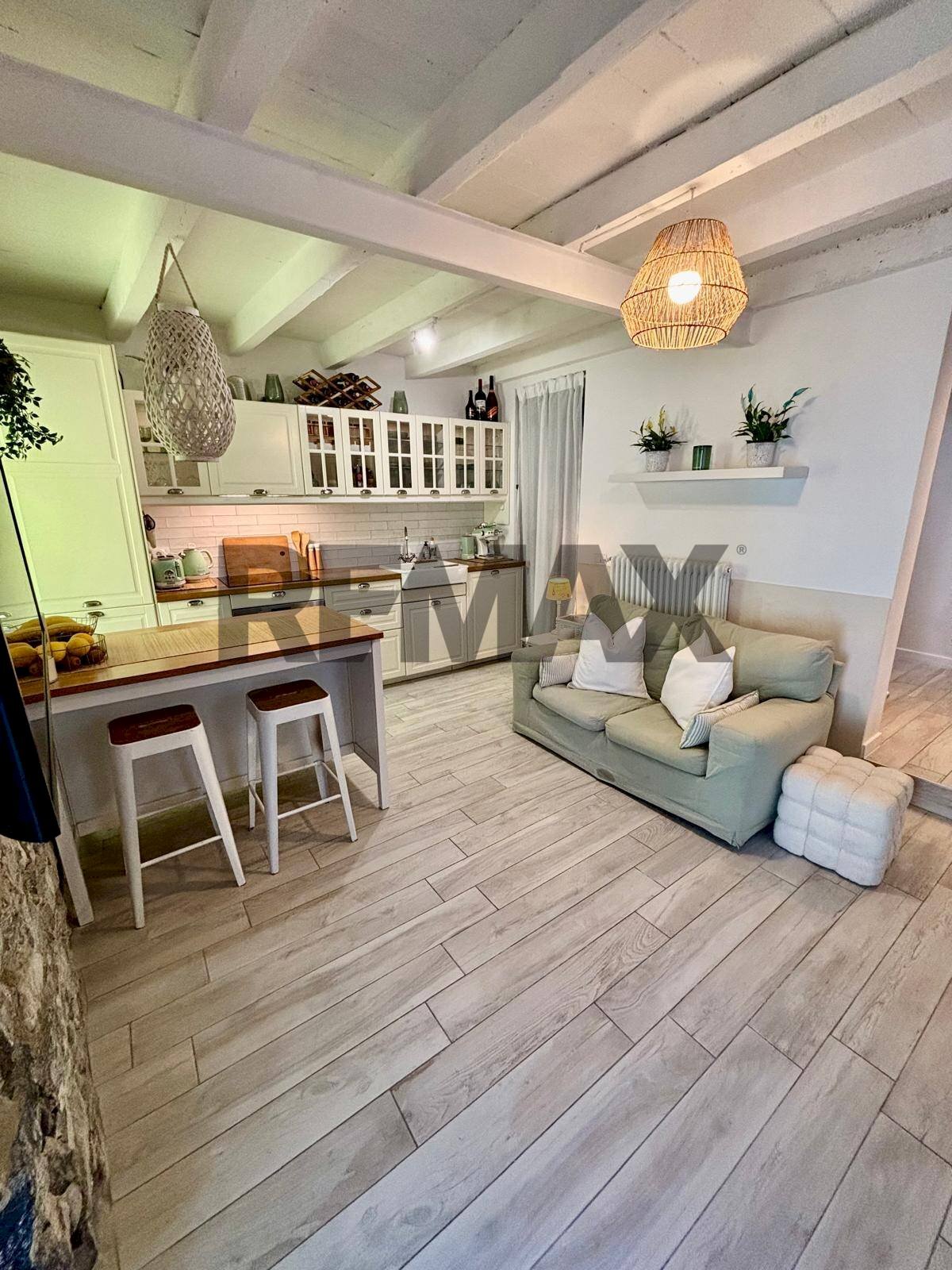 Sala da pranzo - Casa indipendente Via Pizzo Gordona
 
29, Argegno - foto 1