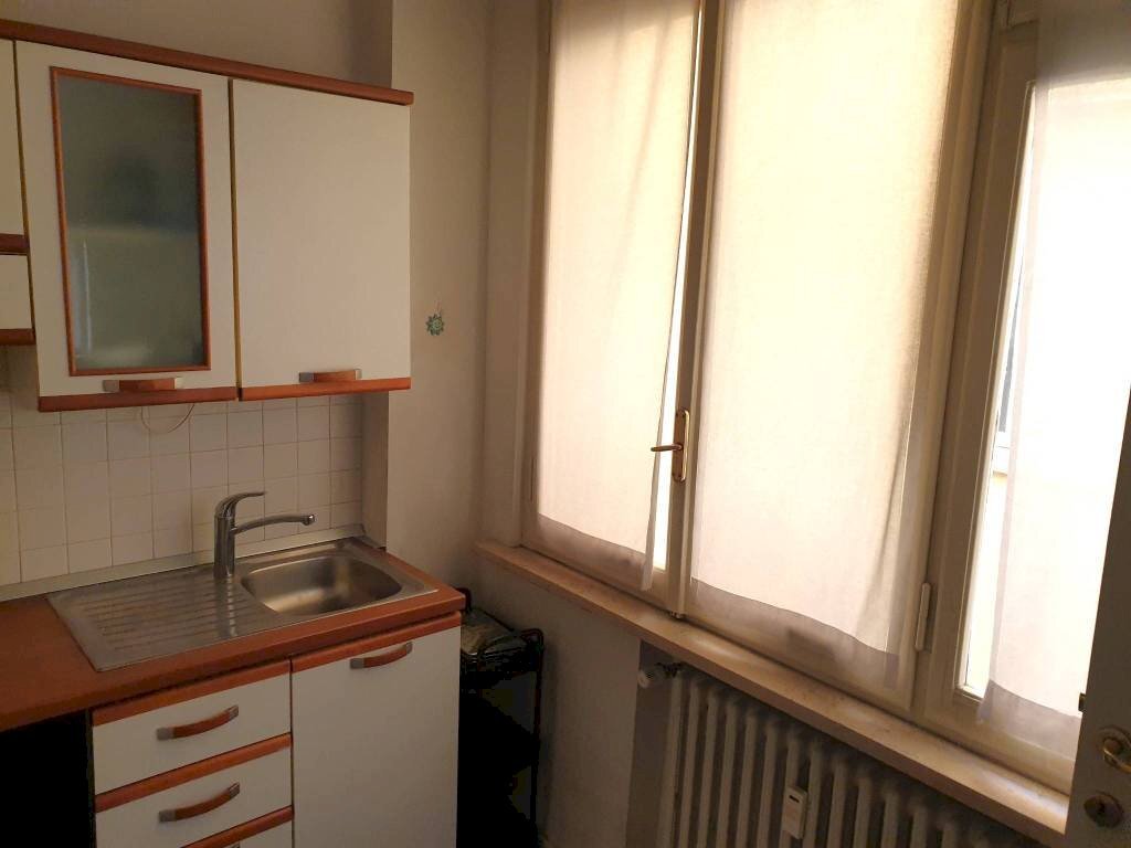 Cucina - Appartamento Borgo Zaccagni, 3, Parma - foto 2
