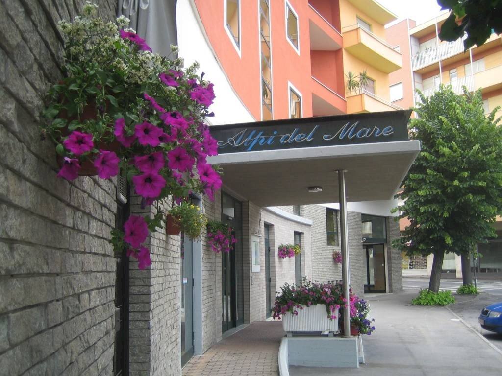 Facciata - Hotel piazza Mellano, 7, Mondovì - photo 3