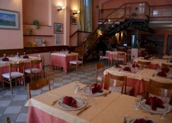 Interno non residenziale - Hotel piazza Mellano, 7, Mondovì - foto 5