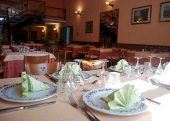 Interno non residenziale - Hotel piazza Mellano, 7, Mondovì - foto 15