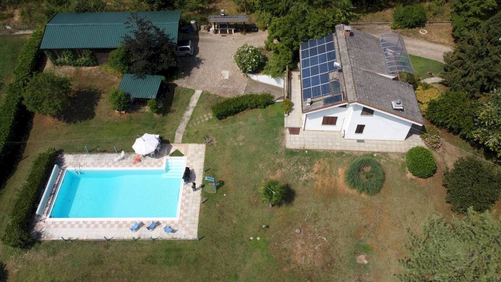 Piscina - Villa Frazione San Bernardo, 58B, Monteu Roero - foto 2