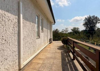 Terrazzo - Villa Frazione San Bernardo, 58B, Monteu Roero - photo 13