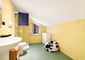 Bagno - Villa Frazione San Bernardo, 58B, Monteu Roero - foto 27