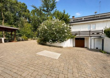 Cortile interno - Villa Frazione San Bernardo, 58B, Monteu Roero - foto 35