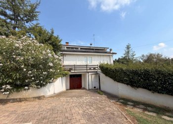Facciata - Villa Frazione San Bernardo, 58B, Monteu Roero - foto 42