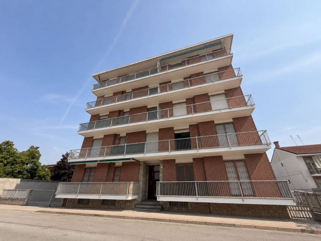 Facciata - Appartamento via Compans, 17, Santena - foto 1