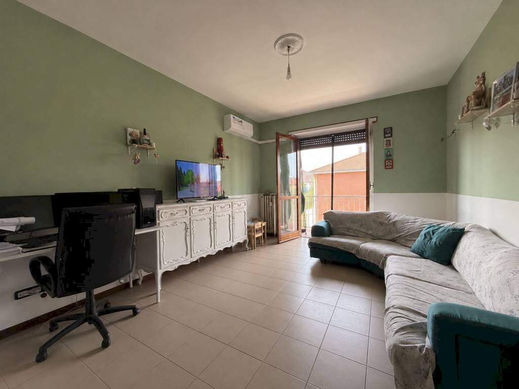 Salone - Appartamento via Compans, 17, Santena - foto 2