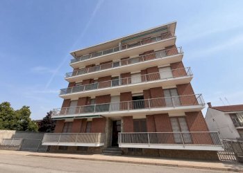 Facciata - Appartamento via Compans, 17, Santena - foto 1