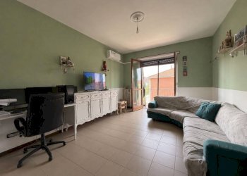 Salone - Appartamento via Compans, 17, Santena - foto 2