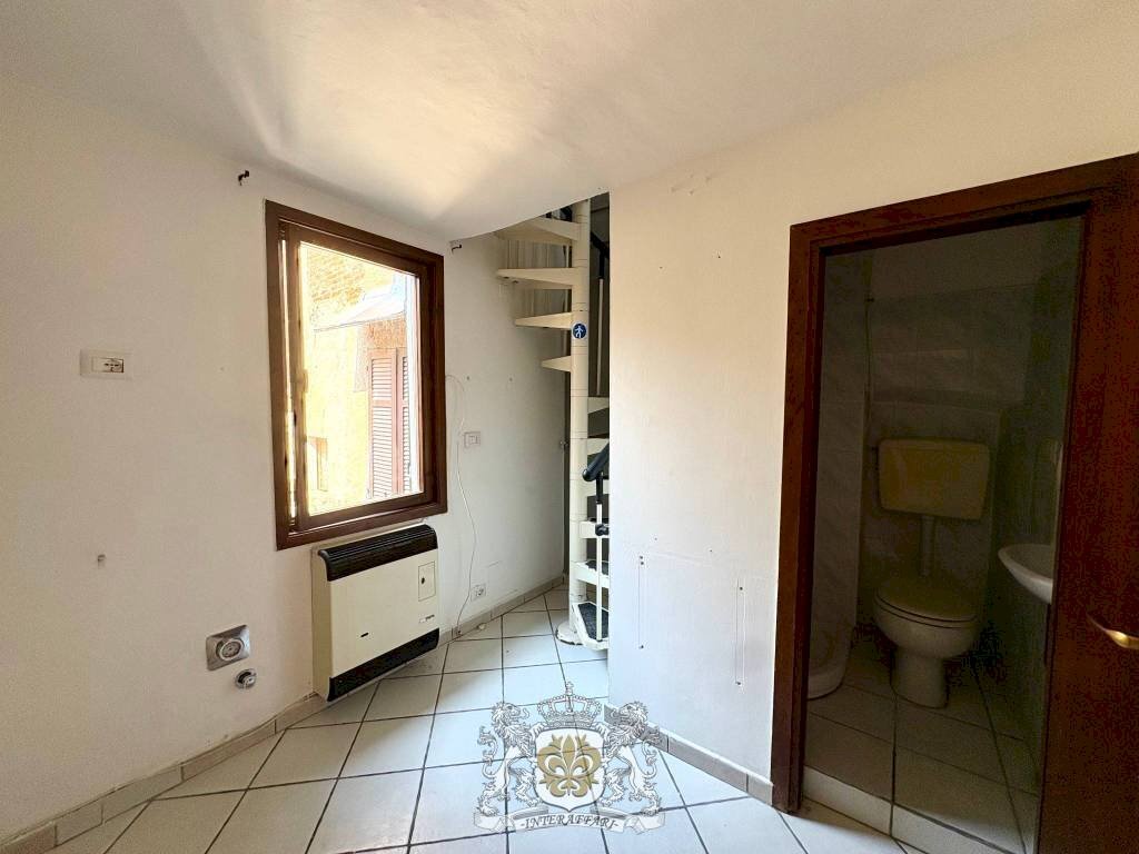Soggiorno - Two-room apartment via Saluzzo, 26, Cuneo (neighborhood Centro) - photo 3