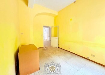 Camera da letto - Negozio via Bartolomeo Bruni, 3, Cuneo (zona Centro) - foto 8