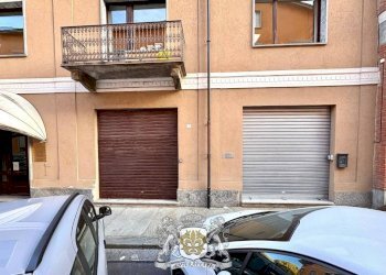 Facciata - Negozio via Bartolomeo Bruni, 3, Cuneo (zona Centro) - foto 27