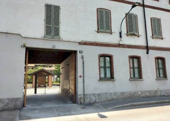 Facciata - Bilocale via Giuseppe Taccioli, 14, Milano (zona Affori) - foto 2