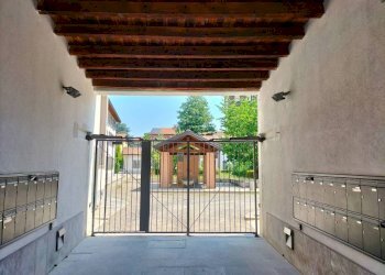 Interno palazzo - Bilocale via Giuseppe Taccioli, 14, Milano (zona Affori) - foto 3